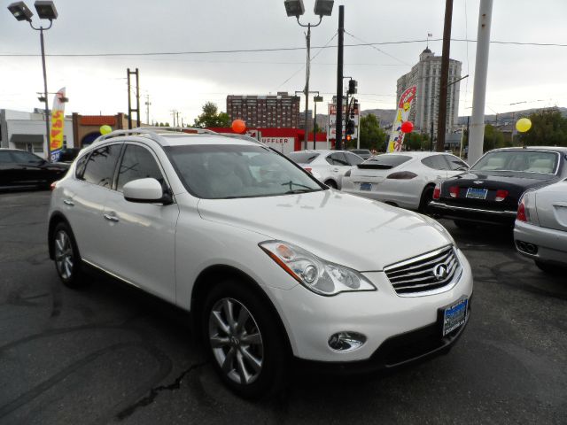 Infiniti EX35 2.7 V6 SUV