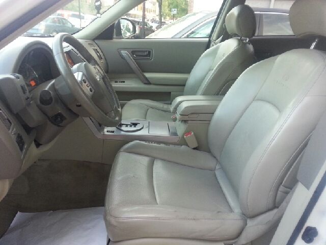 Infiniti FX 2004 photo 2