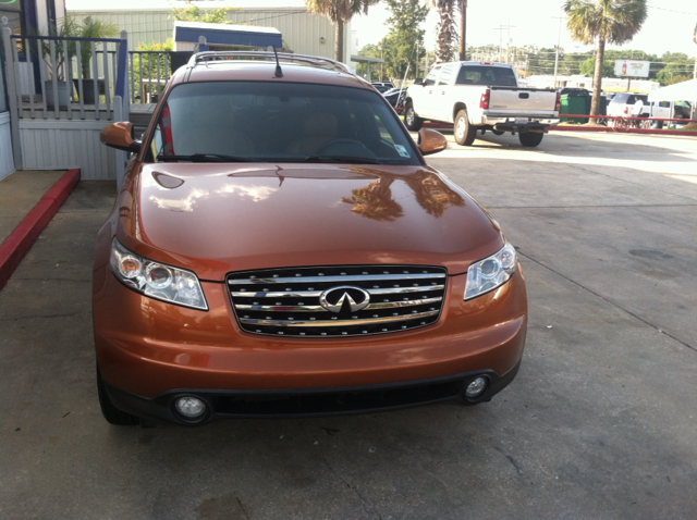 Infiniti FX 2005 photo 2