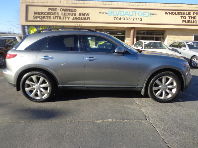 Infiniti FX35 2003 photo 3