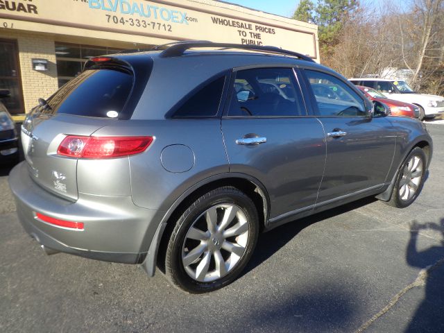 Infiniti FX35 2003 photo 4