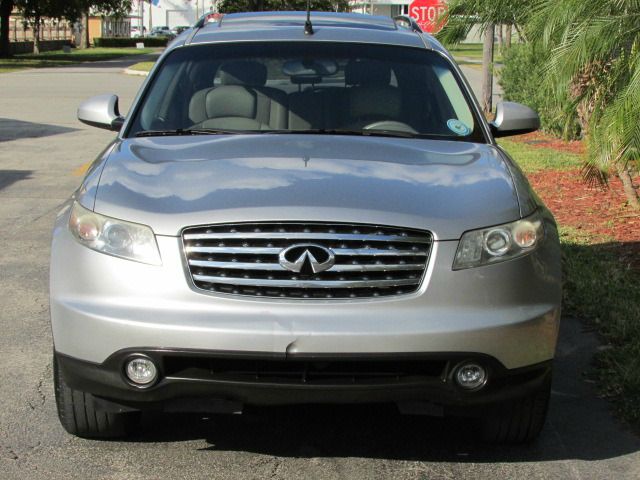 Infiniti FX35 2003 photo 2