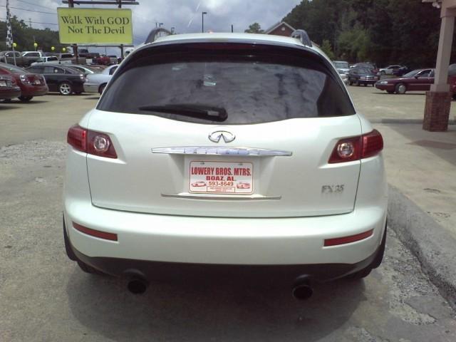 Infiniti FX35 2004 photo 3