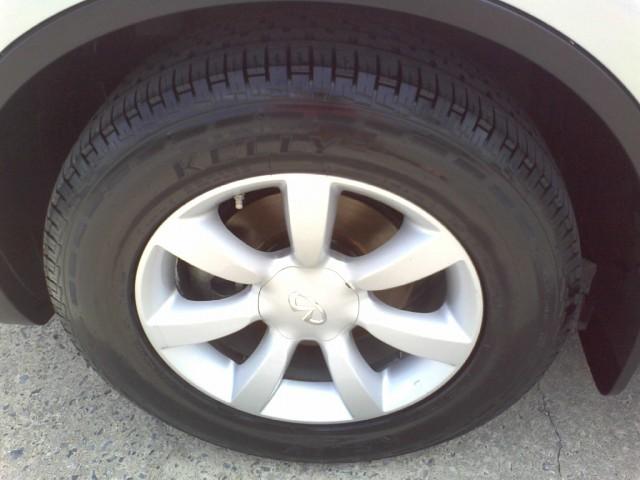 Infiniti FX35 2004 photo 2