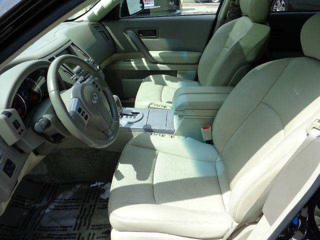 Infiniti FX35 2004 photo 3