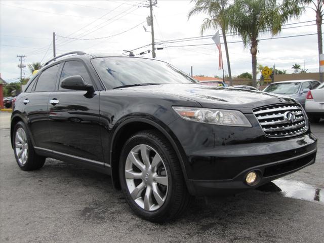 Infiniti FX35 2004 photo 2