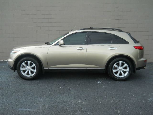 Infiniti FX35 2004 photo 11