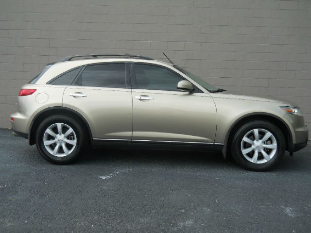 Infiniti FX35 2004 photo 16
