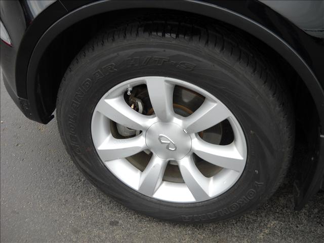 Infiniti FX35 2005 photo 2