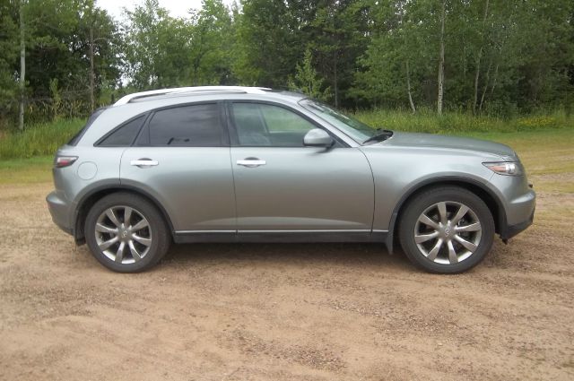 Infiniti FX35 2005 photo 2