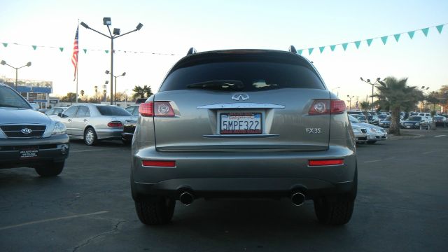 Infiniti FX35 2005 photo 1