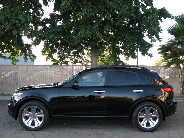 Infiniti FX35 2005 photo 2