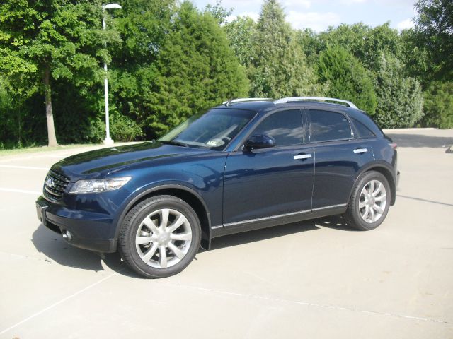 Infiniti FX35 2005 photo 2