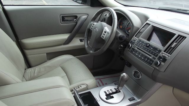 Infiniti FX35 2005 photo 9