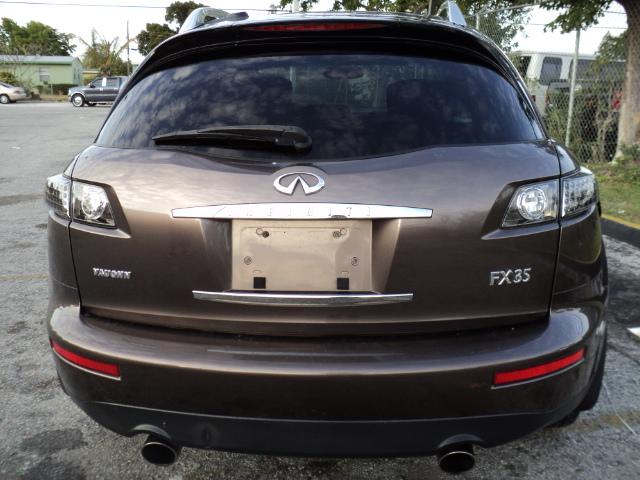 Infiniti FX35 2005 photo 3