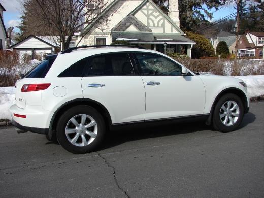Infiniti FX35 2005 photo 2