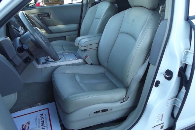 Infiniti FX35 2005 photo 2
