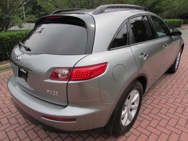 Infiniti FX35 2005 photo 2