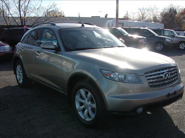 Infiniti FX35 2005 photo 2