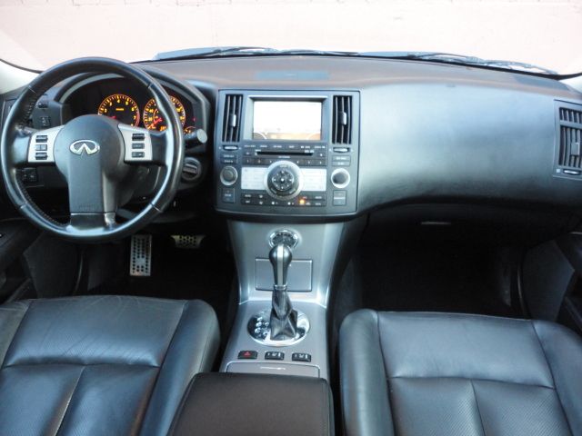 Infiniti FX35 2006 photo 9