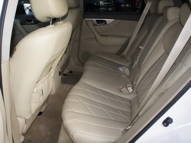 Infiniti FX35 2009 photo 2
