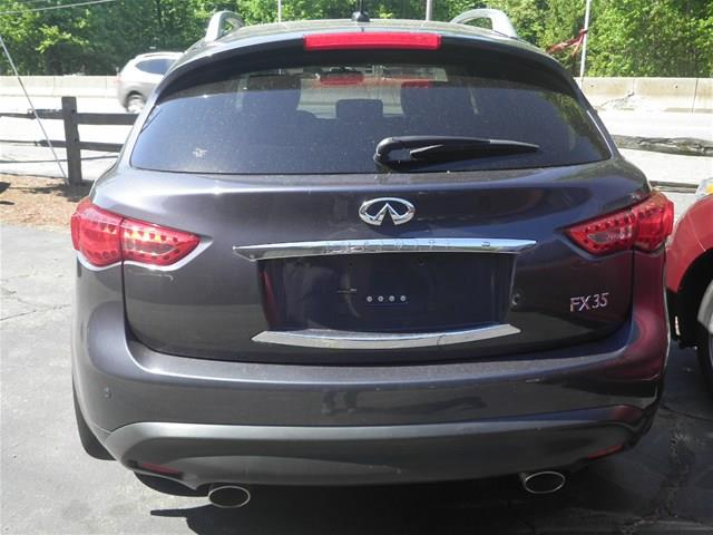 Infiniti FX35 2011 photo 4