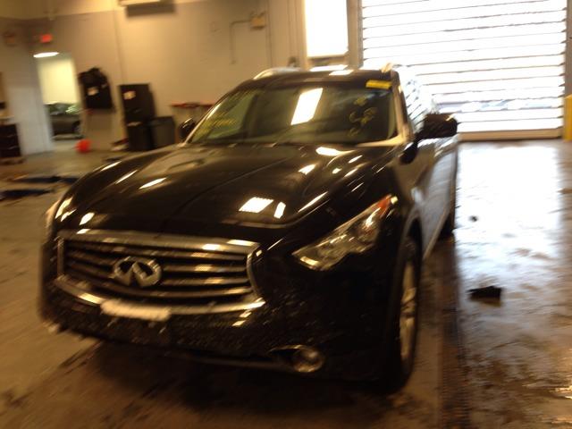 Infiniti FX37 2013 photo 2