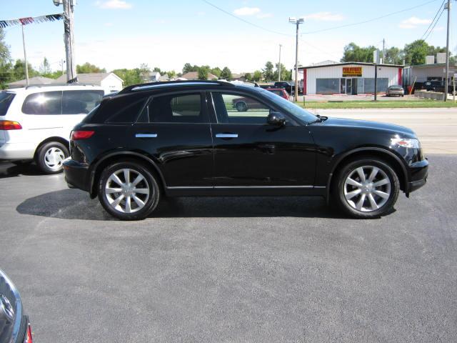 Infiniti FX45 2003 photo 2