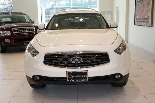 Infiniti FX50 2011 photo 3