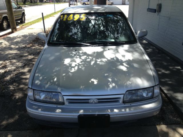 Infiniti G20 1993 photo 2