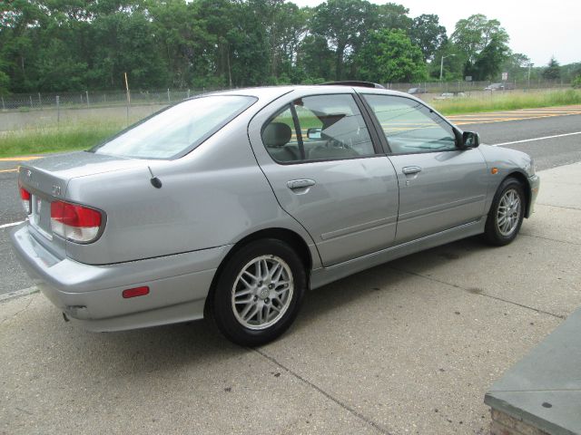 Infiniti G20 Base Sedan