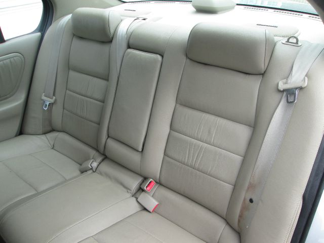 Infiniti G20 1999 photo 3