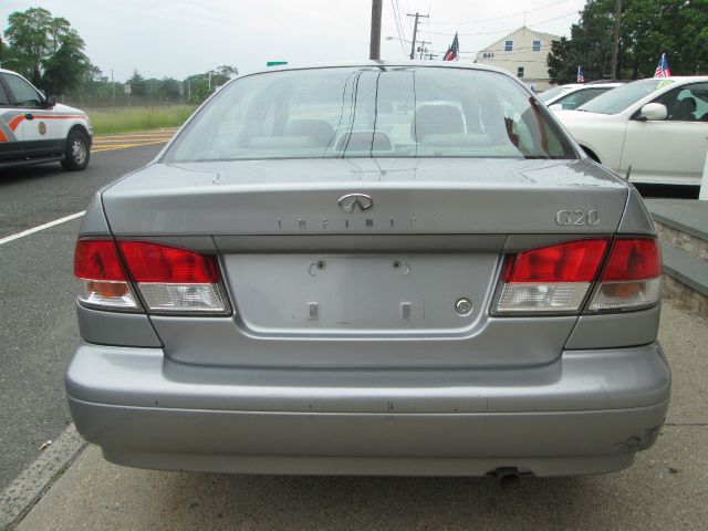 Infiniti G20 1999 photo 9