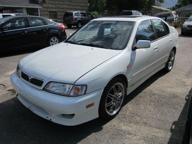 Infiniti G20 1999 photo 2