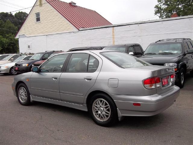 Infiniti G20 2000 photo 2