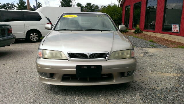 Infiniti G20 2000 photo 1