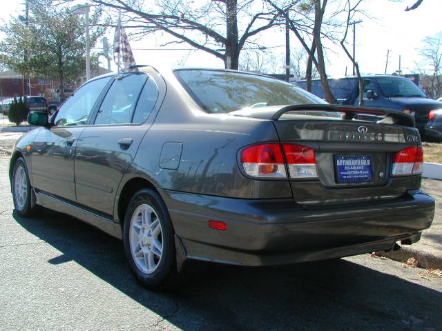 Infiniti G20 2000 photo 1