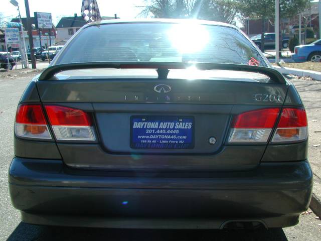 Infiniti G20 2000 photo 2