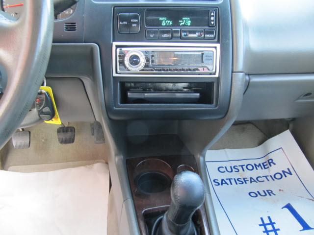 Infiniti G20 2000 photo 4