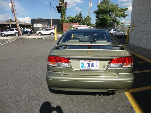 Infiniti G20 2001 photo 2
