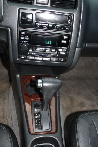 Infiniti G20 2001 photo 1