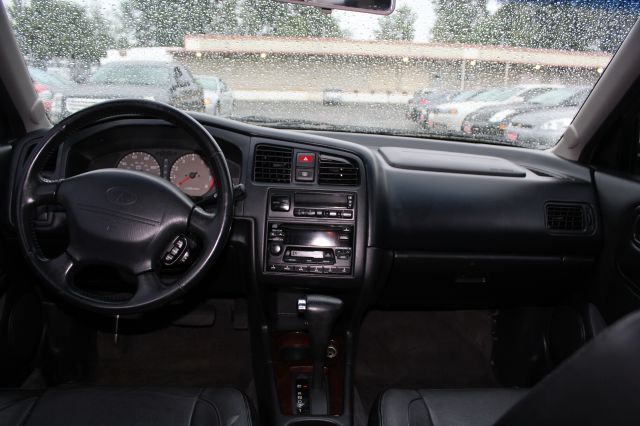 Infiniti G20 2001 photo 16