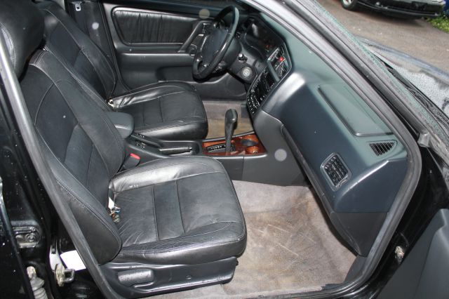 Infiniti G20 2001 photo 2