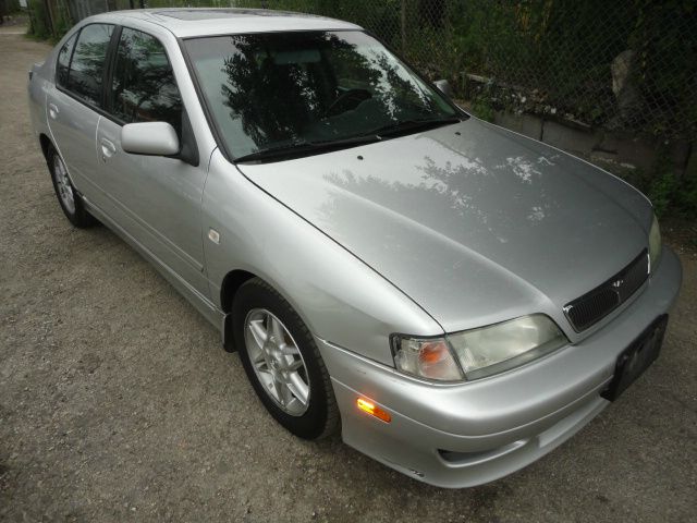 Infiniti G20 2002 photo 2