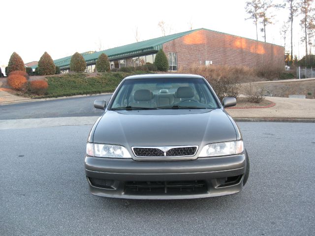 Infiniti G20 2002 photo 2