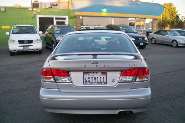 Infiniti G20 2002 photo 11