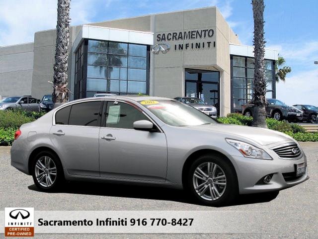 Infiniti G25 2011 photo 2