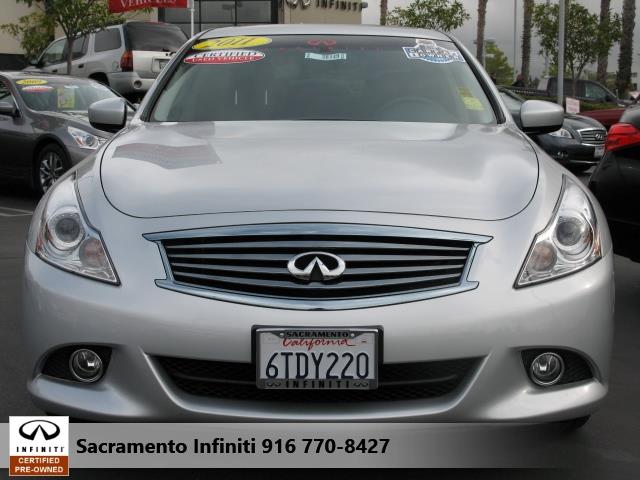 Infiniti G25 2011 photo 4