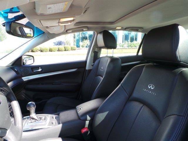 Infiniti G25 2011 photo 1