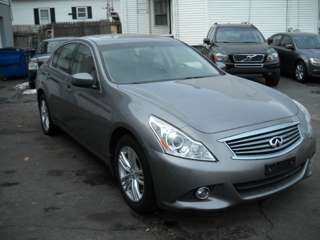Infiniti G25x 2011 photo 1
